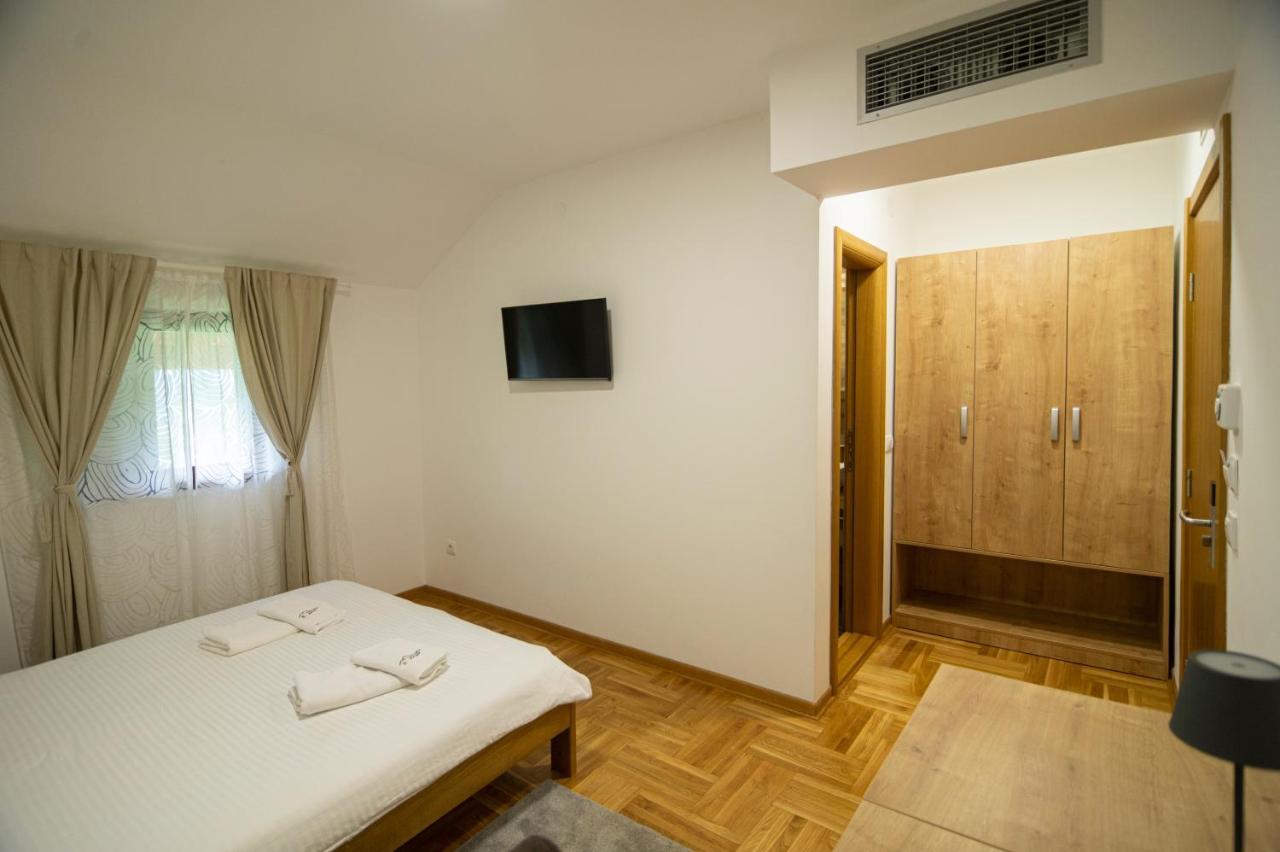 Lux Smestaj Ivanjicki Konaci Ivanjica Bagian luar foto