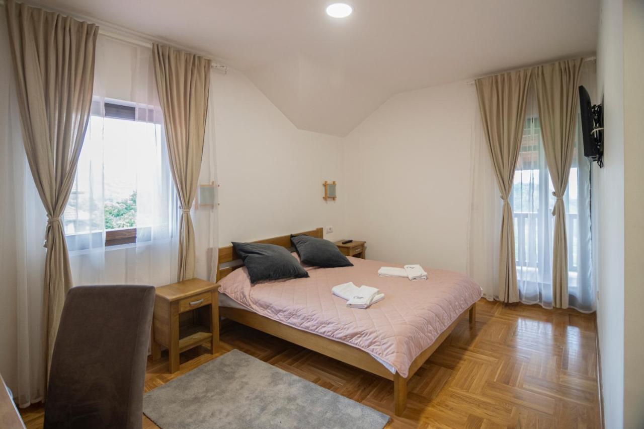 Lux Smestaj Ivanjicki Konaci Ivanjica Bagian luar foto