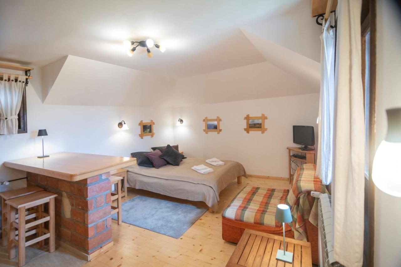 Lux Smestaj Ivanjicki Konaci Ivanjica Bagian luar foto