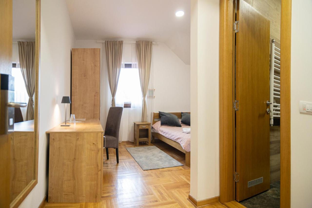 Lux Smestaj Ivanjicki Konaci Ivanjica Bagian luar foto